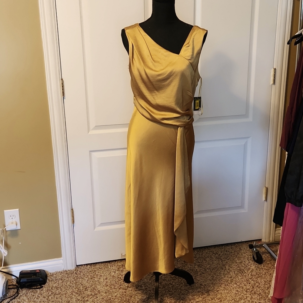 Taylor Gold Sleeveless Dress